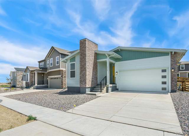 Property at 9360 Bahama Ct, Commerce City, CO 80022, 3 beds, 2 baths