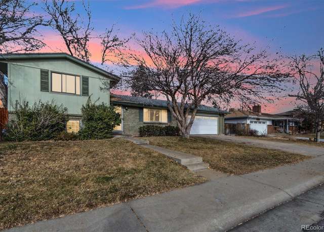 Property at 11921 W 70th Pl, Arvada, CO 80004, 3 beds, 2 baths