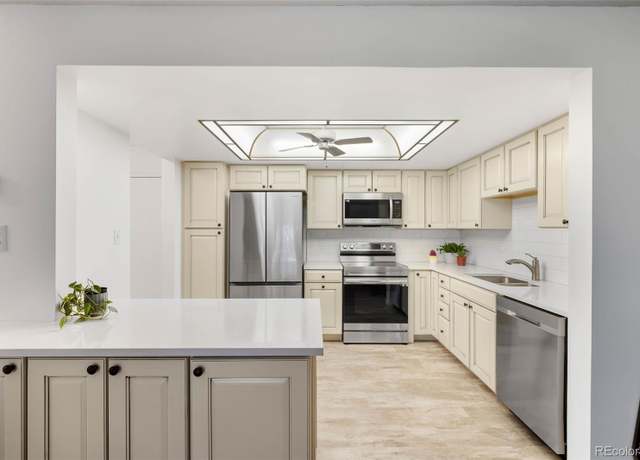 Property at 14300 E Marina Dr #306, Aurora, CO 80014, 2 beds, 2 baths