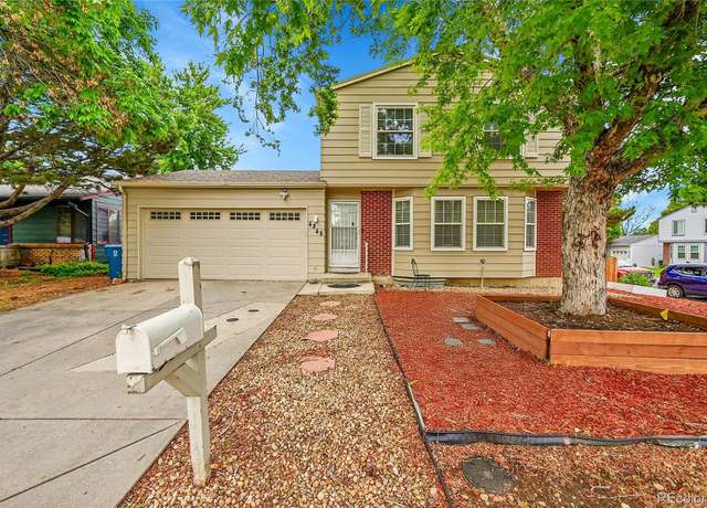 Property at 4848 S Pitkin Way, Aurora, CO 80015, 3 beds, 3 baths