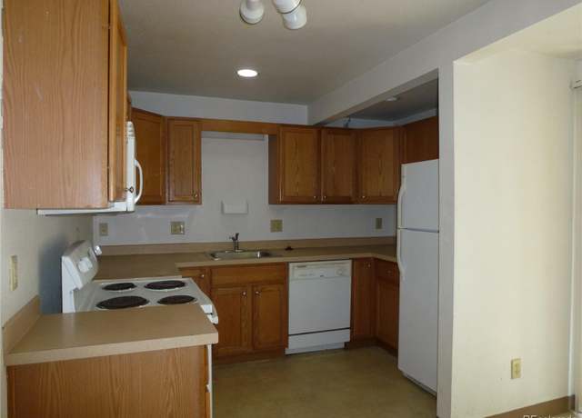 Property at 1248 Lima St, Aurora, CO 80010, 3 beds, 1 bath