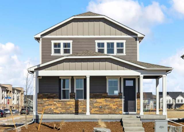 Property at 672 N Shawnee St, Aurora, CO 80018, 3 beds, 3 baths