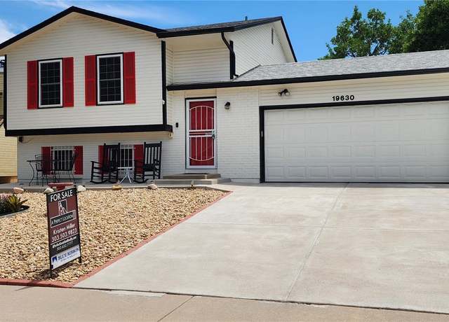 Property at 19630 E Purdue Pl, Aurora, CO 80013, 3 beds, 2 baths