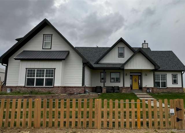 Property at 6945 Strasburg Rd, Strasburg, CO 80136, 4 beds, 3 baths