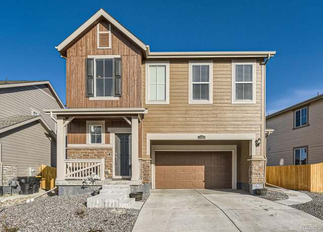 Property at 926 W Beverly St, Elizabeth, CO 80107, 2 beds, 3 baths