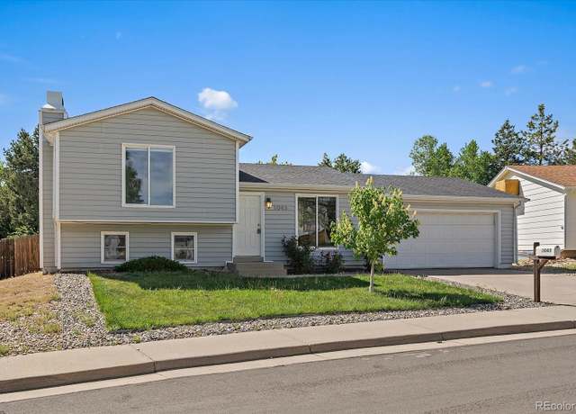 Property at 1043 Lilac Ct, Broomfield, CO 80020, 3 beds, 2 baths