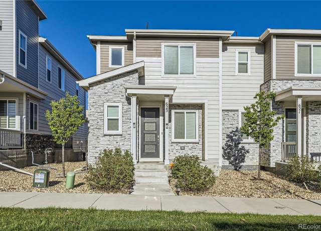 Property at 623 S Pitkin Ct, Aurora, CO 80017, 2 beds, 3 baths