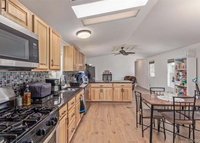 Property at 10611 Barron Cir, Longmont, CO 80504, 3 beds, 2 baths