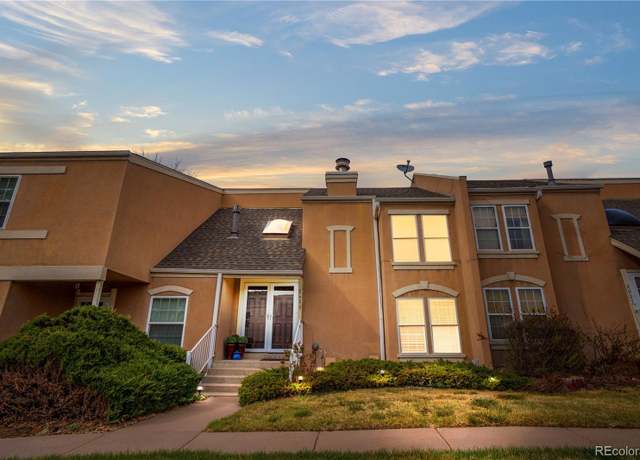 Property at 2925 S Vaughn Way, Aurora, CO 80014, 3 beds, 2 baths
