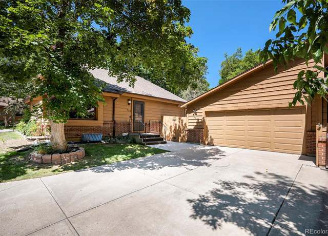 Property at 136 S Eagle Cir, Aurora, CO 80012, 2 beds, 2 baths