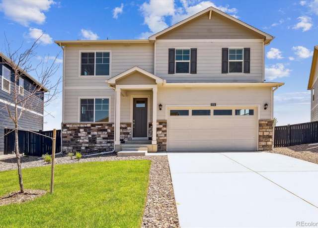 Property at 4820 Lynxes Way, Johnstown, CO 80534, 5 beds, 3 baths