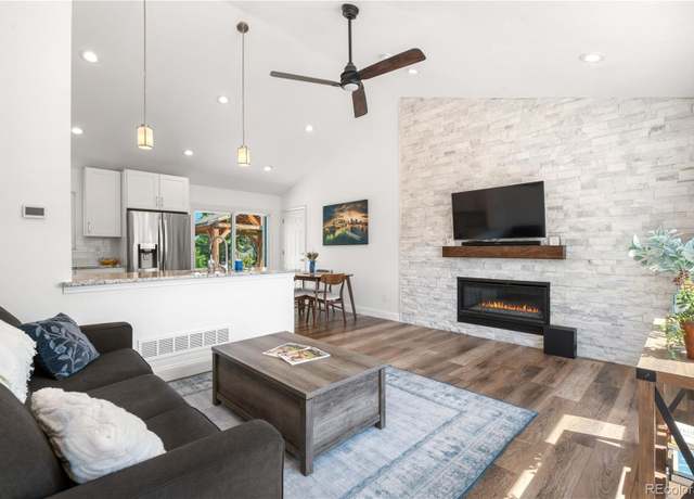 Property at 6604 S Dahlia Cir, Centennial, CO 80121, 4 beds, 2 baths