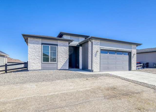 Property at 22097 E Rockinghorse Pkwy, Aurora, CO 80016, 2 beds, 2 baths