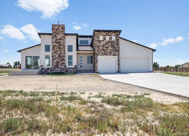 Property at 1250 W Presidio Dr, Pueblo, CO 81007, 4 beds, 3 baths