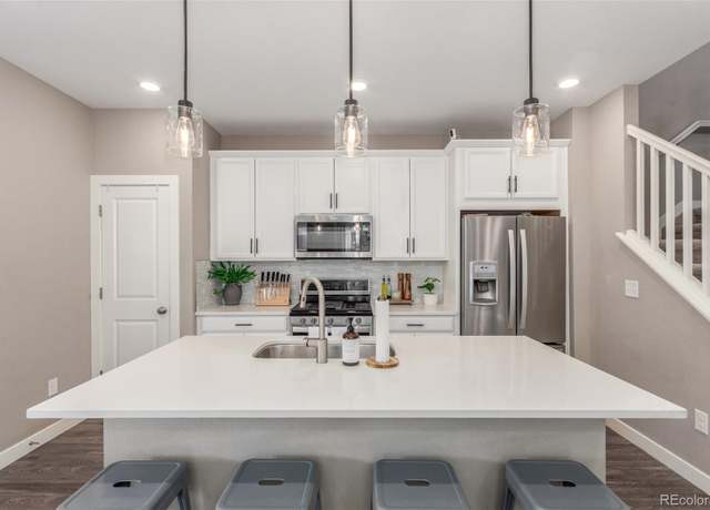 Property at 23211 E Jamison Dr, Aurora, CO 80016, 4 beds, 4 baths