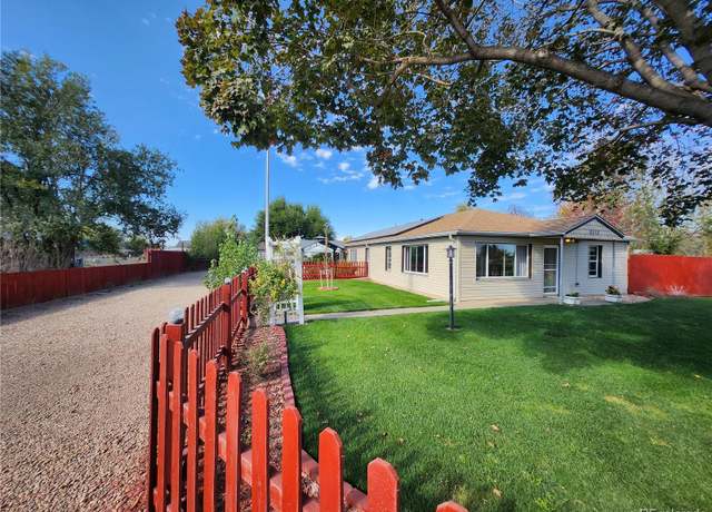 Property at 2113 Bluebell Ave, Greeley, CO 80631, 3 beds, 2 baths
