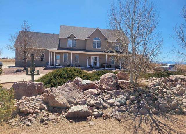 Property at 1394 E Kiva Dr, Pueblo, CO 81007, 5 beds, 4 baths