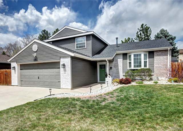 Property at 8581 W Hinsdale Pl, Littleton, CO 80128, 3 beds, 2 baths