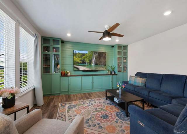 Property at 12826 Lake Port St, Longmont, CO 80504, 5 beds, 5 baths