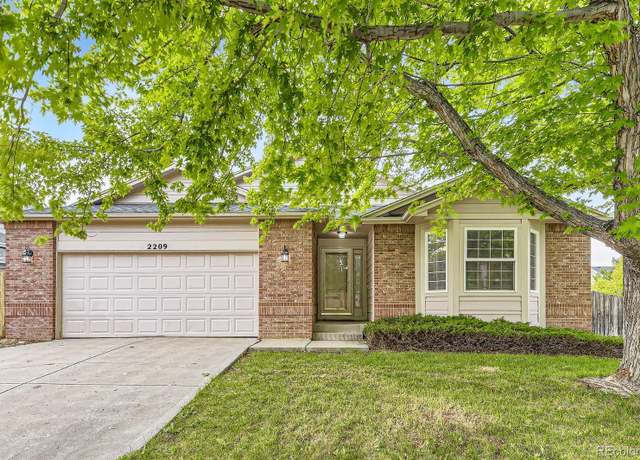 Property at 2209 S Flanders St, Aurora, CO 80013, 3 beds, 2 baths