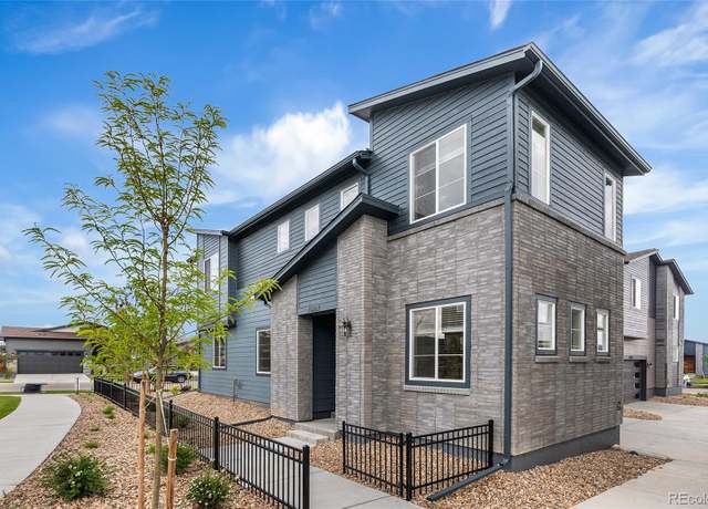 Property at 23981 E 40th Ave, Aurora, CO 80019, 3 beds, 3 baths