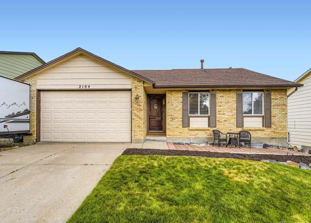 Property at 2104 Vineyard Dr, Castle Rock, CO 80104, 5 beds, 3 baths