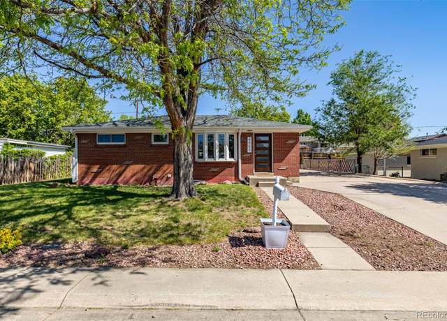 Property at 4953 W 61st Ave, Arvada, CO 80003, 4 beds, 2 baths