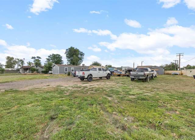 Property at 8610 Ulster St, Commerce City, CO 80022, 3 beds, 2 baths