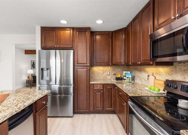 Property at 2363 Ranch Dr, Westminster, CO 80234, 2 beds, 3 baths