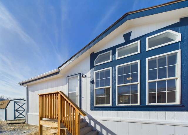 Property at 274 E Don Dr, Pueblo, CO 81007, 3 beds, 2 baths