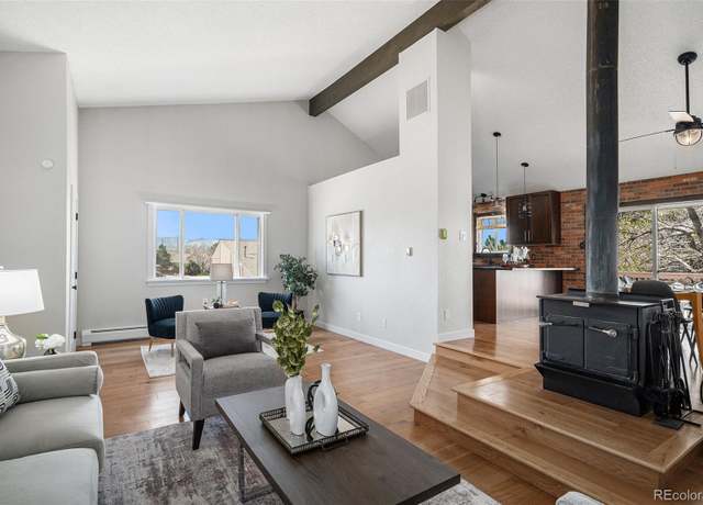 Property at 2812 W Davies Dr, Littleton, CO 80120, 2 beds, 2 baths