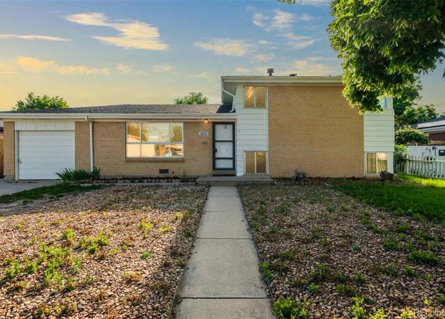 Property at 3055 Carson St, Aurora, CO 80011, 3 beds, 2 baths