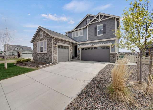 Property at 6802 S Uriah St, Aurora, CO 80016, 4 beds, 3 baths