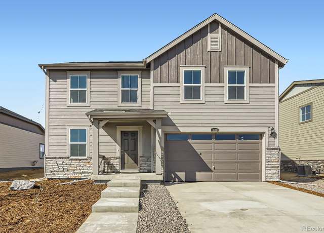 Property at 3919 N Shawnee St, Aurora, CO 80019, 4 beds, 3 baths