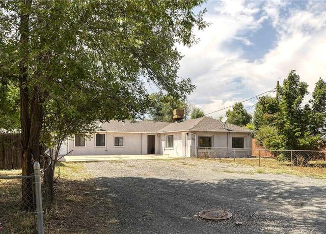 Property at 135-137 S Lamar St, Lakewood, CO 80226, 5 beds, 2 baths