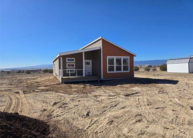 Property at 772 7th St, Penrose, CO 81240, 3 beds, 2 baths