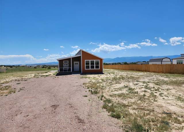 Property at 772 7th St, Penrose, CO 81240, 3 beds, 2 baths