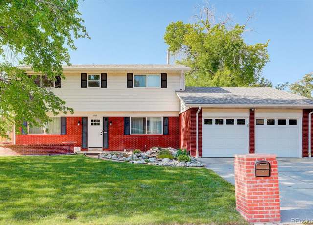 Property at 5332 W Roxbury Pl, Littleton, CO 80128, 4 beds, 4 baths