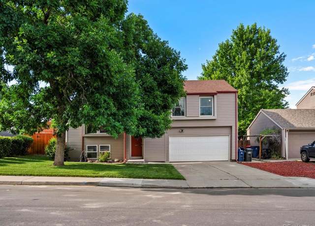 Property at 11877 W Bowles Cir, Littleton, CO 80127, 3 beds, 2 baths