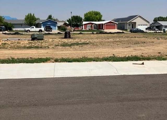 Property at 12 Johnson Ct, Keenesburg, CO 80643