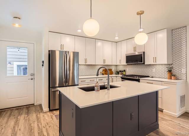 Property at 1137 Hummingbird Cir, Longmont, CO 80501, 3 beds, 3 baths