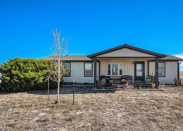 Property at 43303 E 96th Ave, Bennett, CO 80102, 3 beds, 2 baths