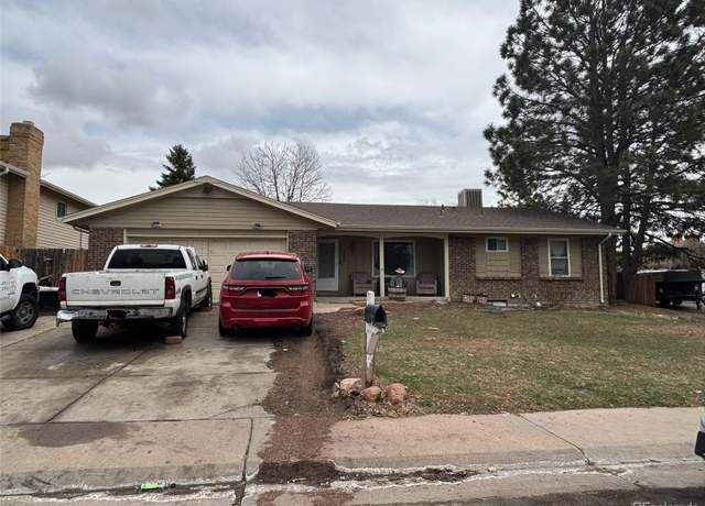 Property at 1996 S Olathe St, Aurora, CO 80013, 5 beds, 3 baths