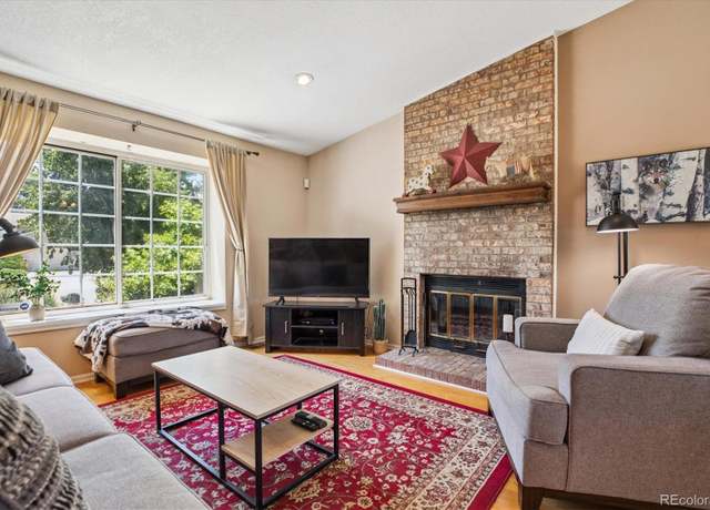 Property at 19061 E Oxford Dr, Aurora, CO 80013, 3 beds, 3 baths