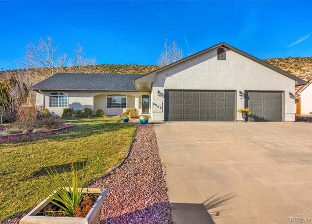 Property at 3307 Skyline Loop, Canon City, CO 81212, 3 beds, 2 baths