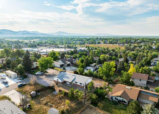 Property at 7672 S Estes Ct, Littleton, CO 80128, 5 beds, 3 baths