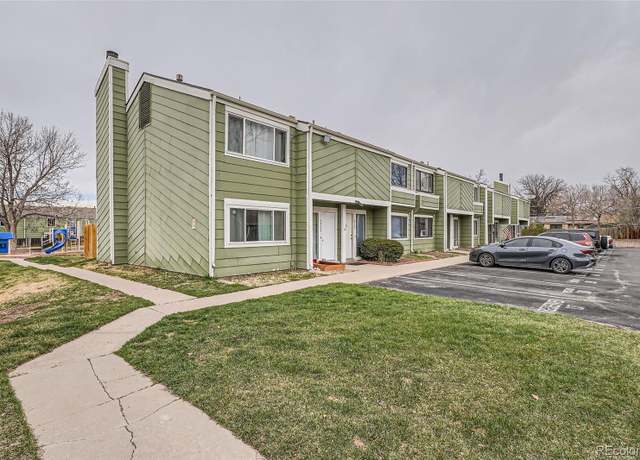 Property at 12148 E Kepner Pl, Aurora, CO 80012, 3 beds, 2 baths