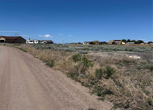 Property at 365 E Greenway Dr, Pueblo, CO 81007