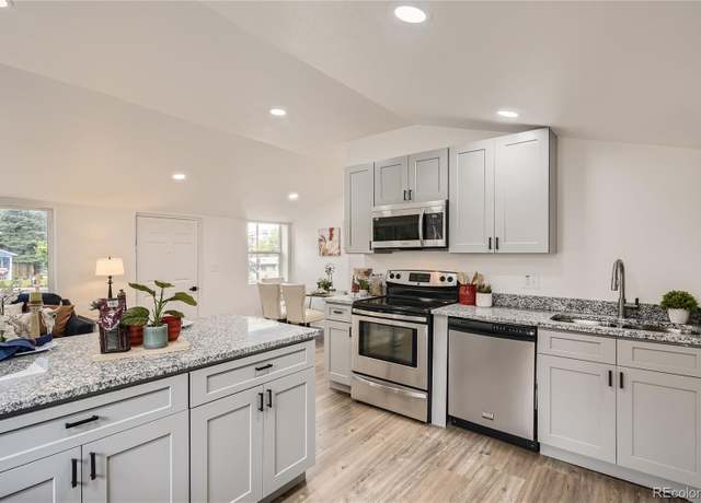 Property at 5300 S Windermere St, Littleton, CO 80120, 3 beds, 2 baths