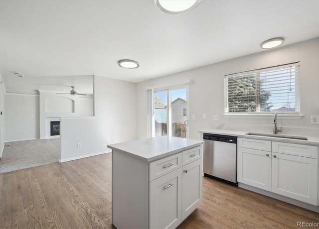 Property at 4965 Collinsville Pl, Highlands Ranch, CO 80130, 4 beds, 3 baths